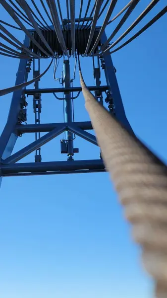 Corkscrew waviness in the winch 4 wire rope of a Liebherr LR 1600/2 crawler crane