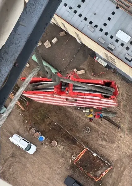 Hoist rope falls twisted together above the hook block of a Terex SK 575 tower crane